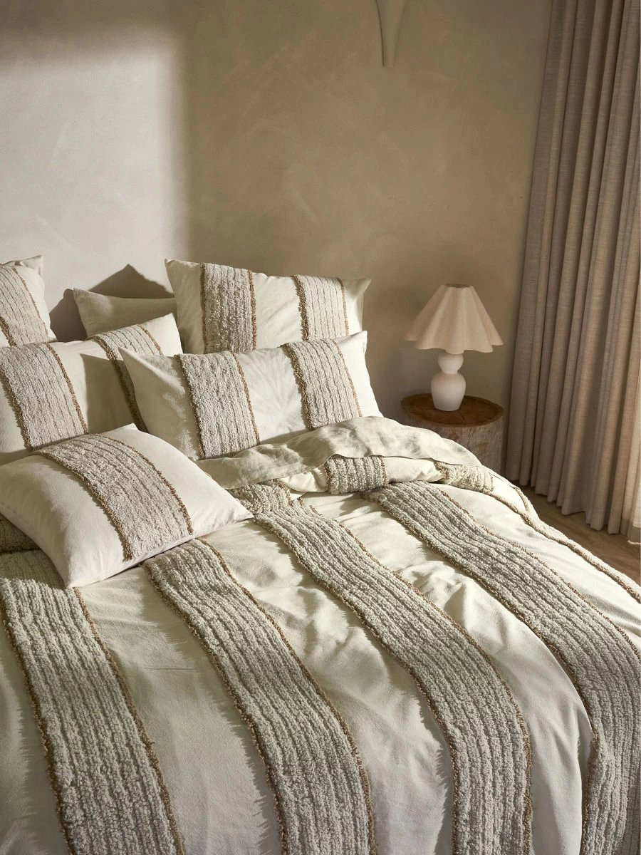 Linen House Calder Bed Cover - Image 2