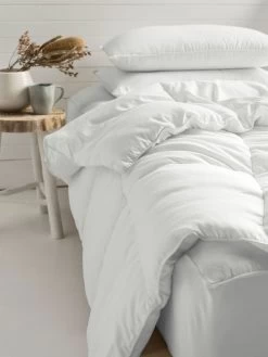Linen House Comfy Quilt - 380 GSM