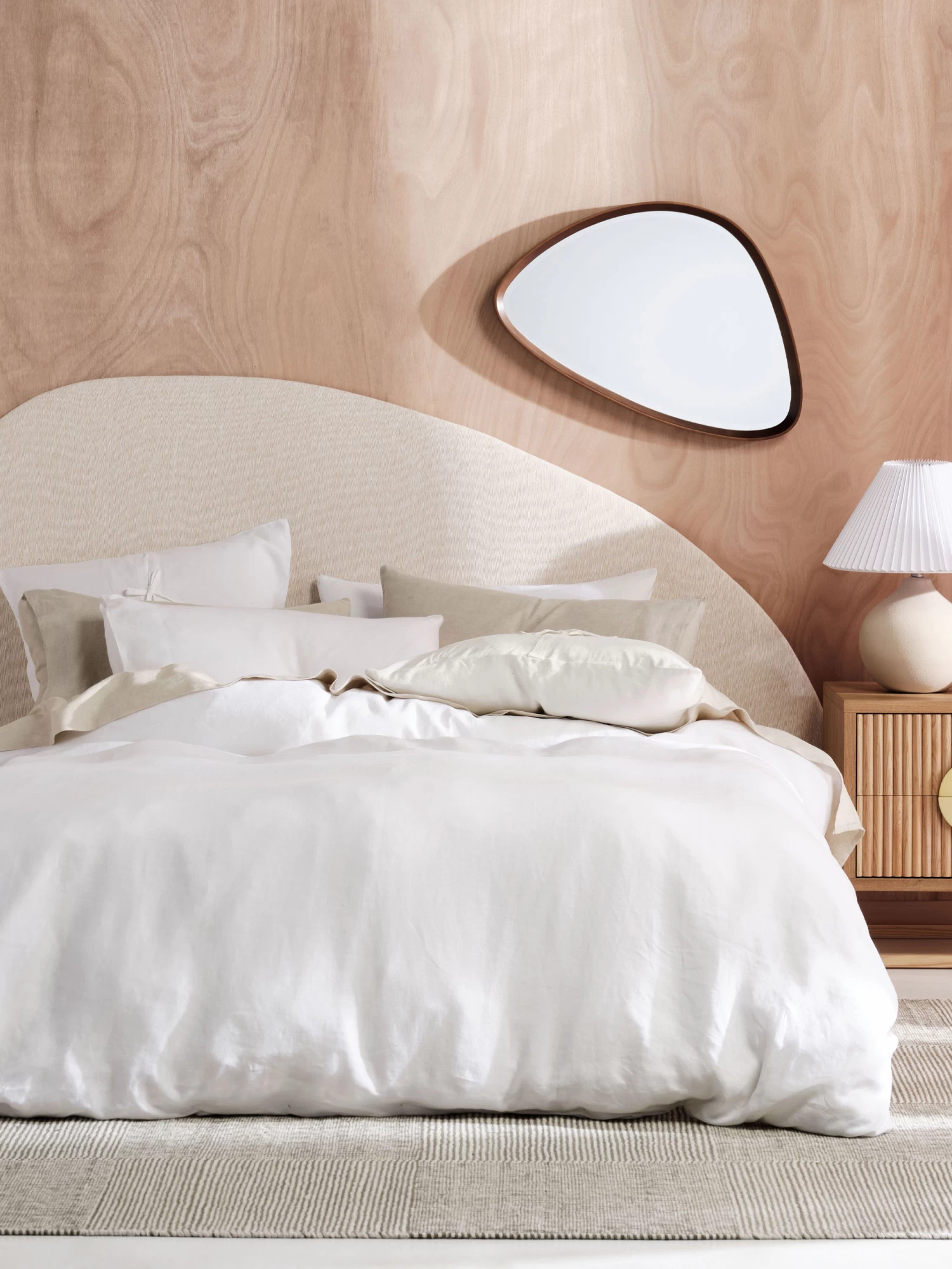 Linen House Nimes White Linen Quilt Cover Set - Image 2