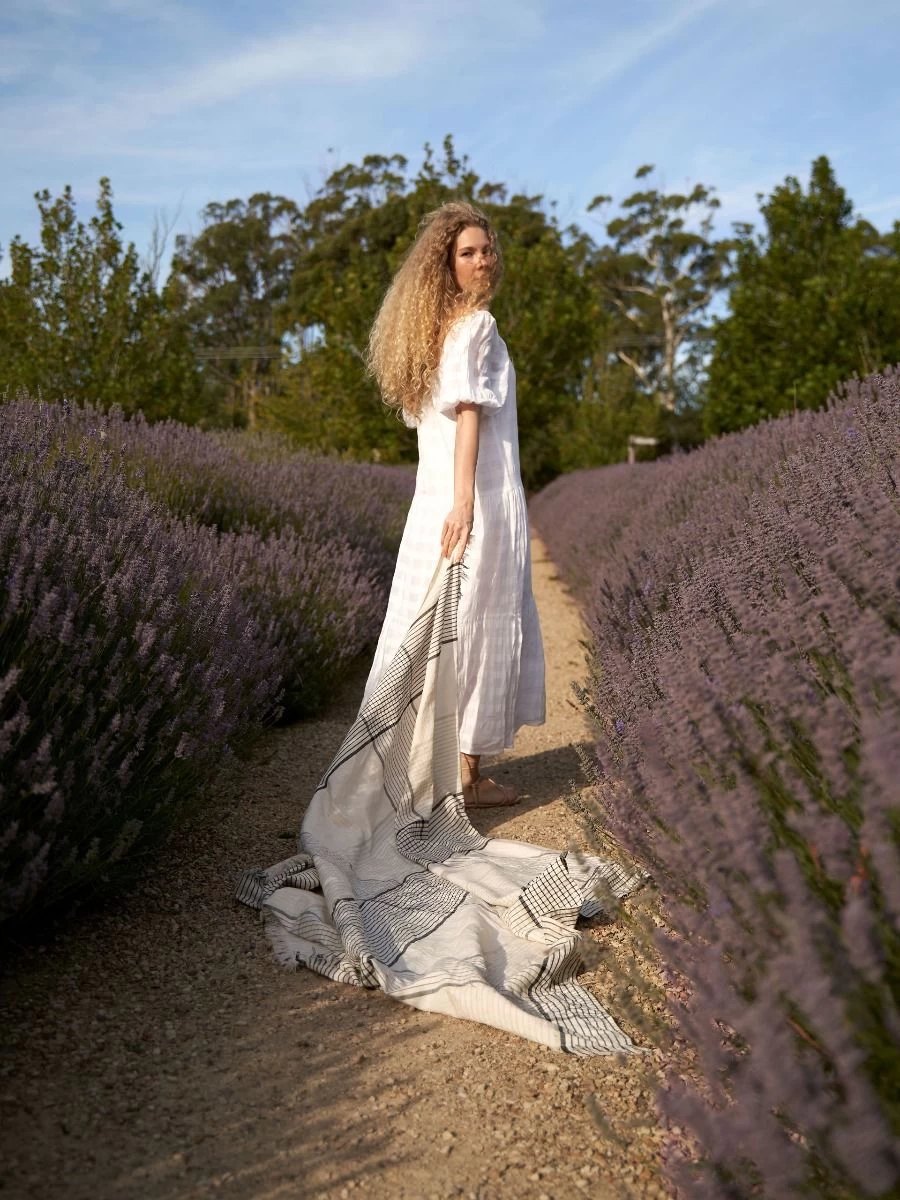 Linen House Belmondo Stone Throw - Image 3