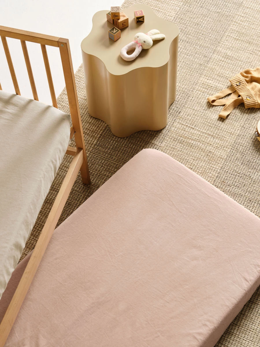 Flannelette Pink Salt 2-Piece Cot Fitted Sheet Set - Image 3