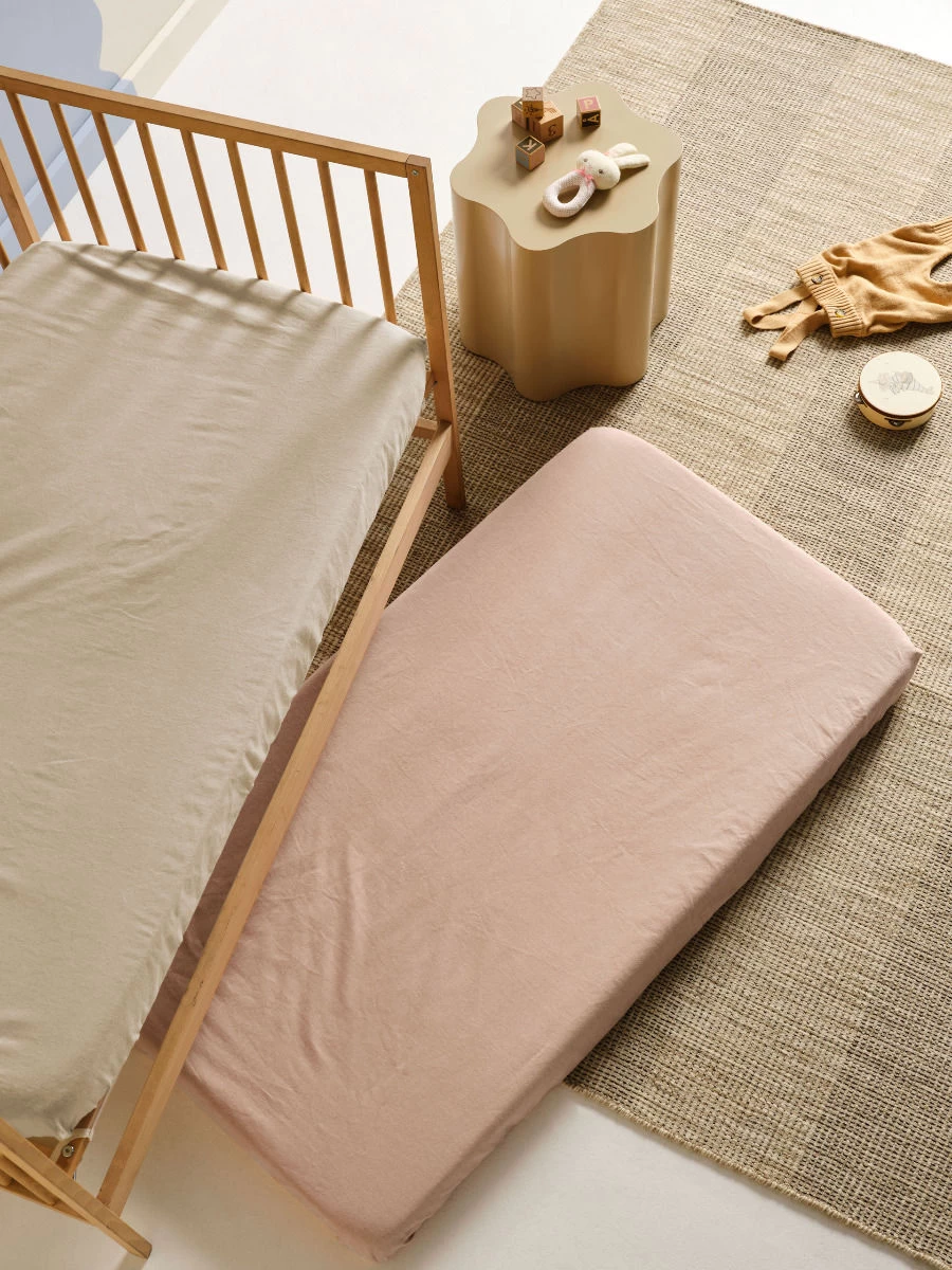 Flannelette Pink Salt 2-Piece Cot Fitted Sheet Set - Image 2