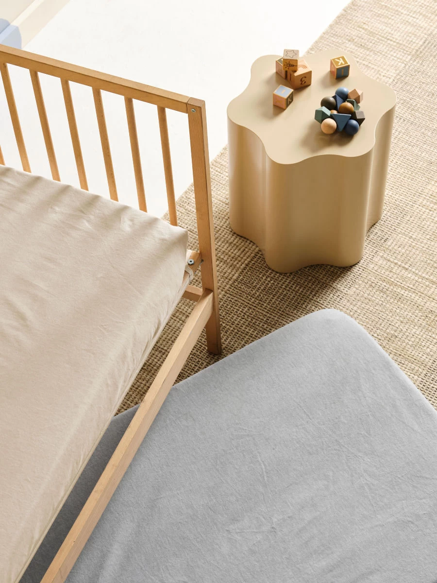 Flannelette Slate 2-Piece Cot Fitted Sheet Set - Image 3